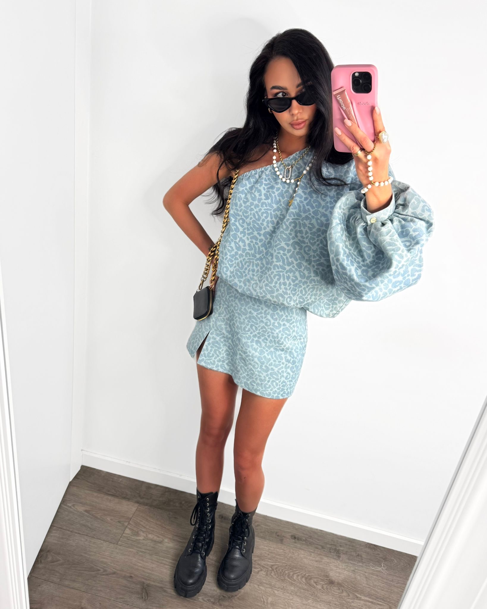 ac5f0c75-22c2-46cd-8c85-b523de003306