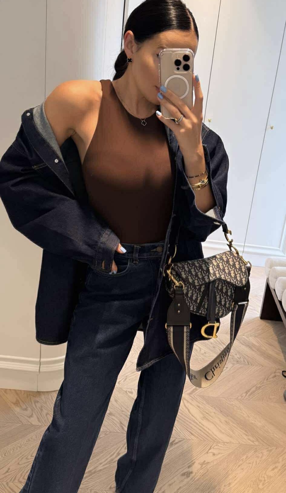 9821758f8534ded8cdea48c9c46c427f