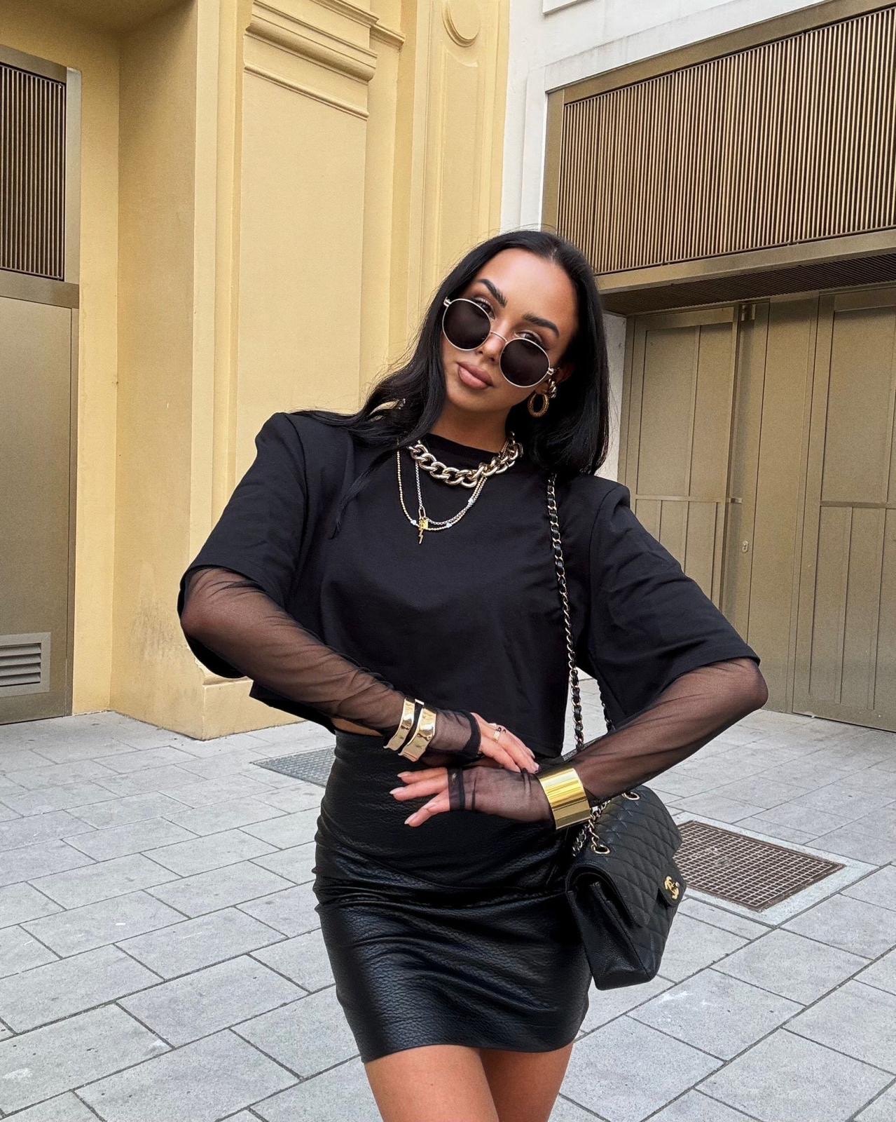 826d8e70-a595-4efa-ab0b-367057e27751