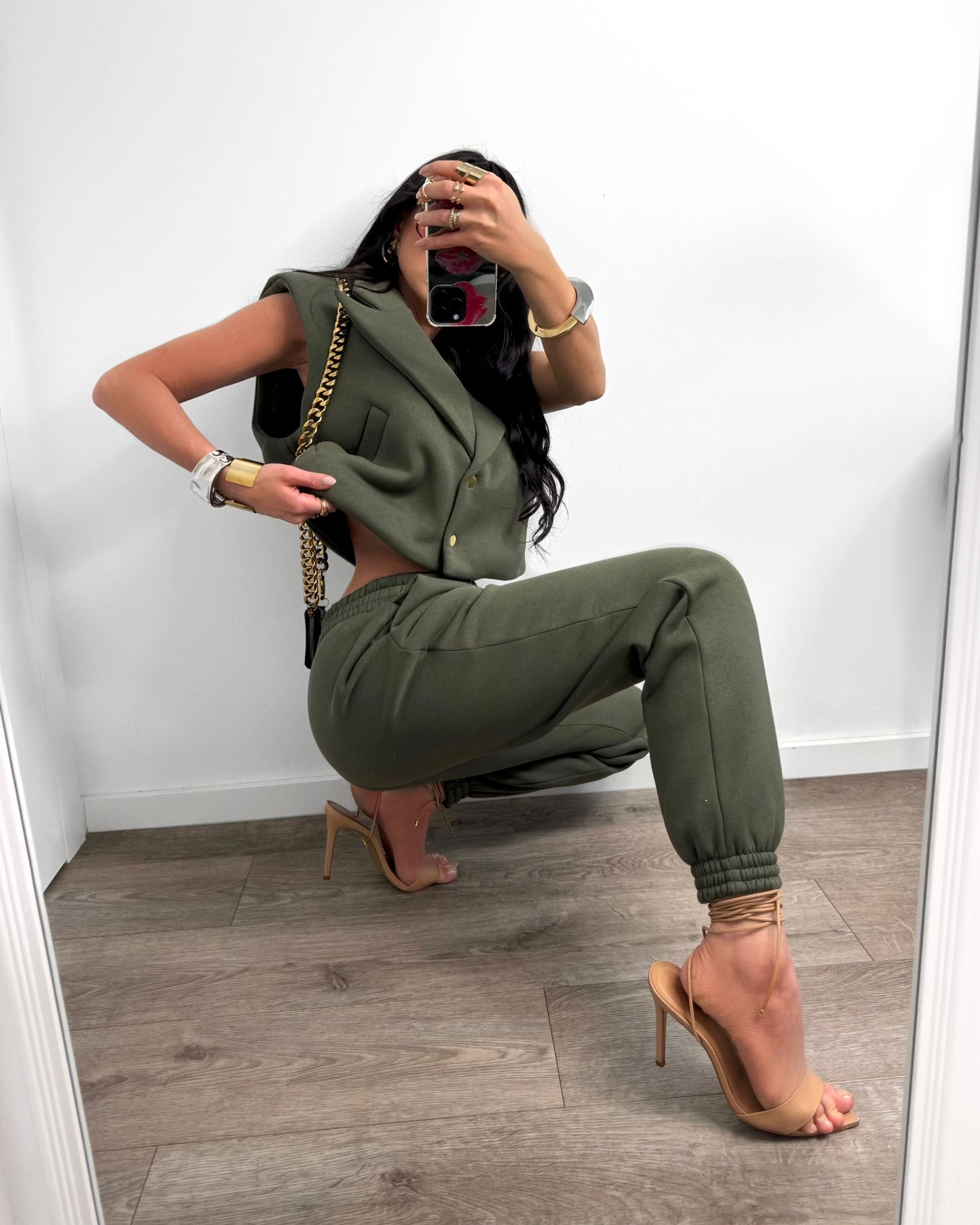 b88b0d5b-e983-4823-a795-3ce78d4a767c