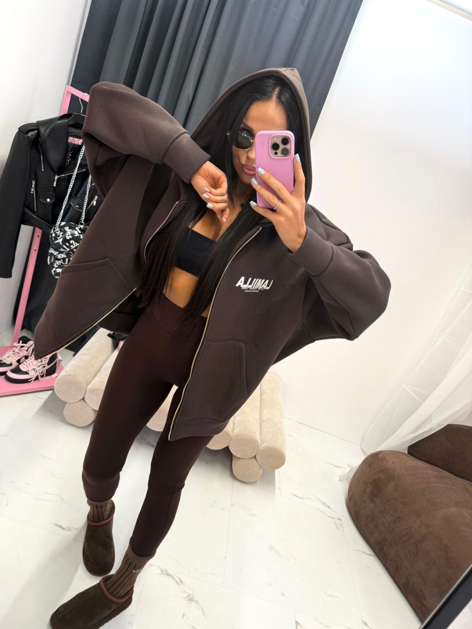 126e21d1-5b5e-45b7-8174-1513df806242