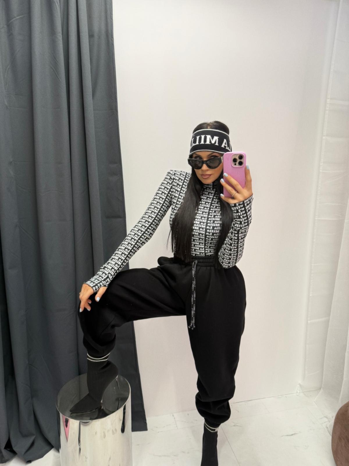 22c79b98-913e-46e2-85a0-e2a5c158a47d