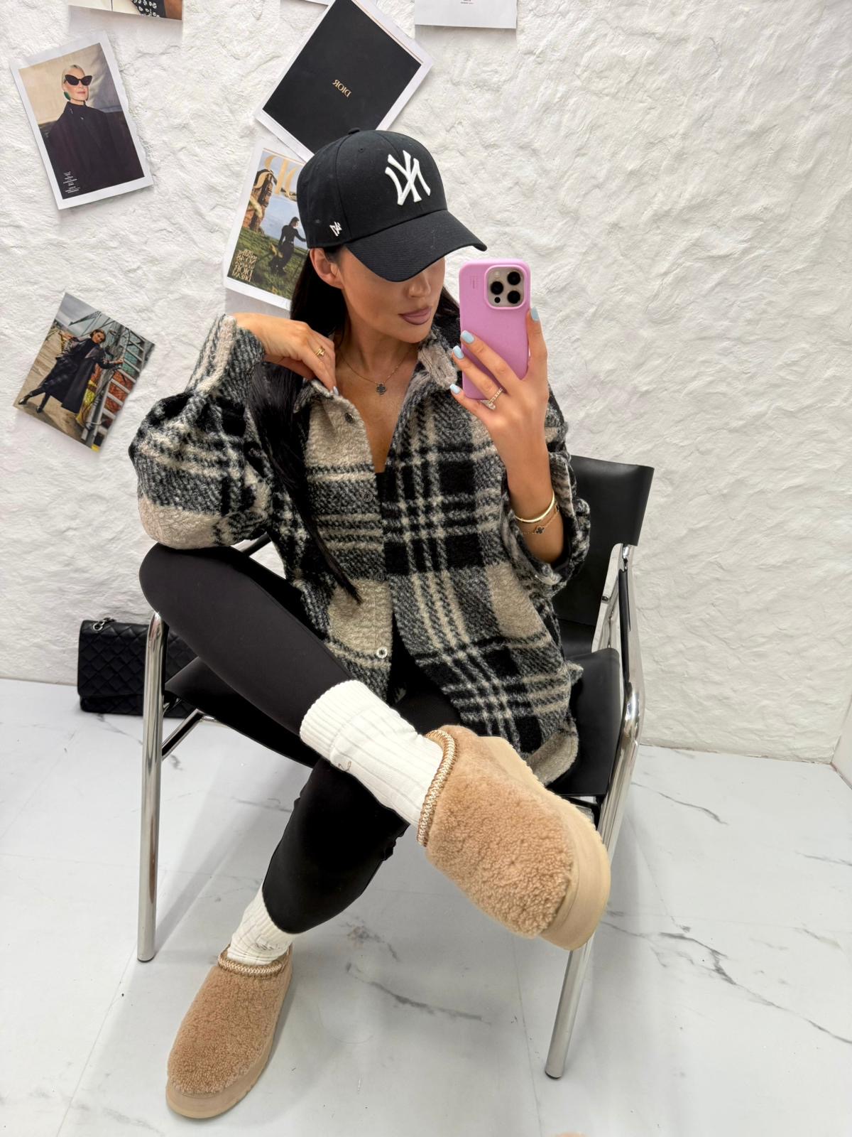 2c0f261b-ae72-4e2b-81fd-c93244230cfb