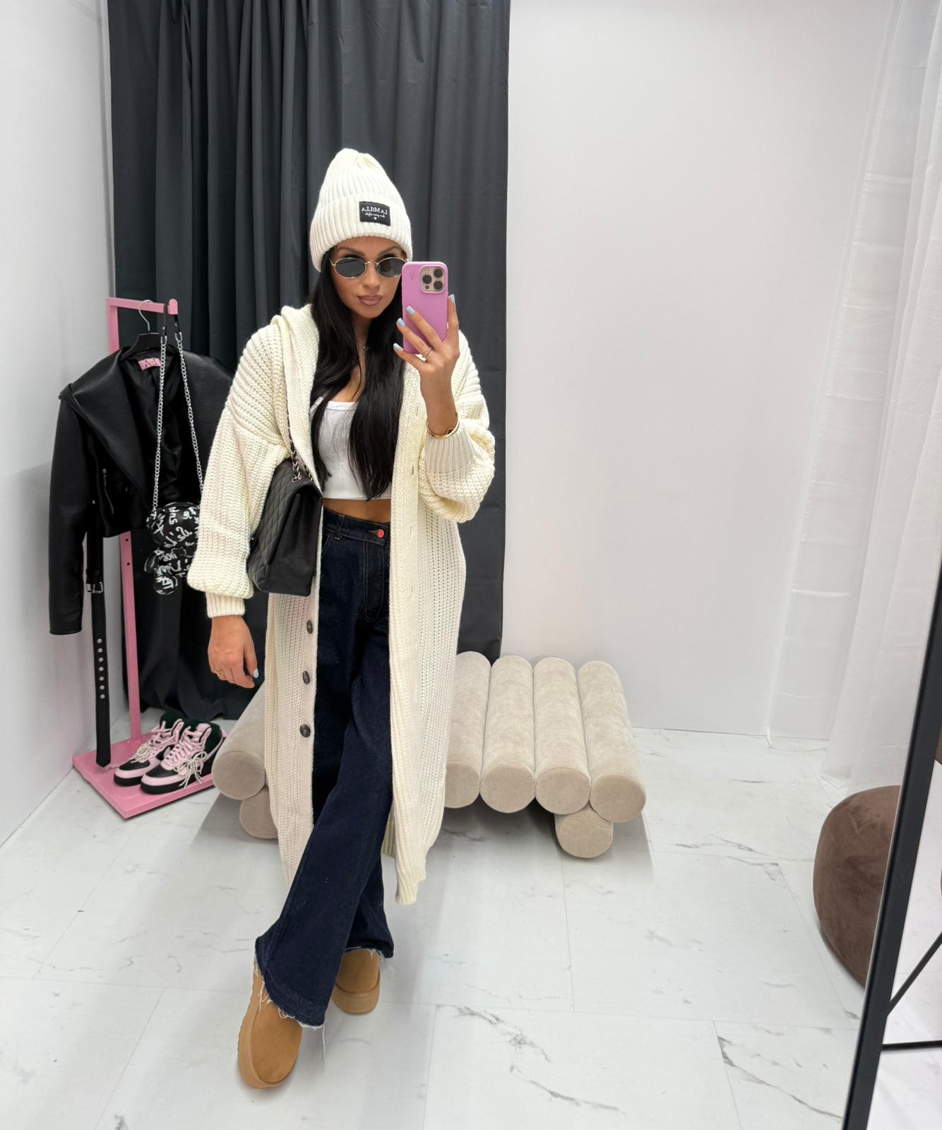 dad338d5-e61e-490d-9121-09441a3f6da7