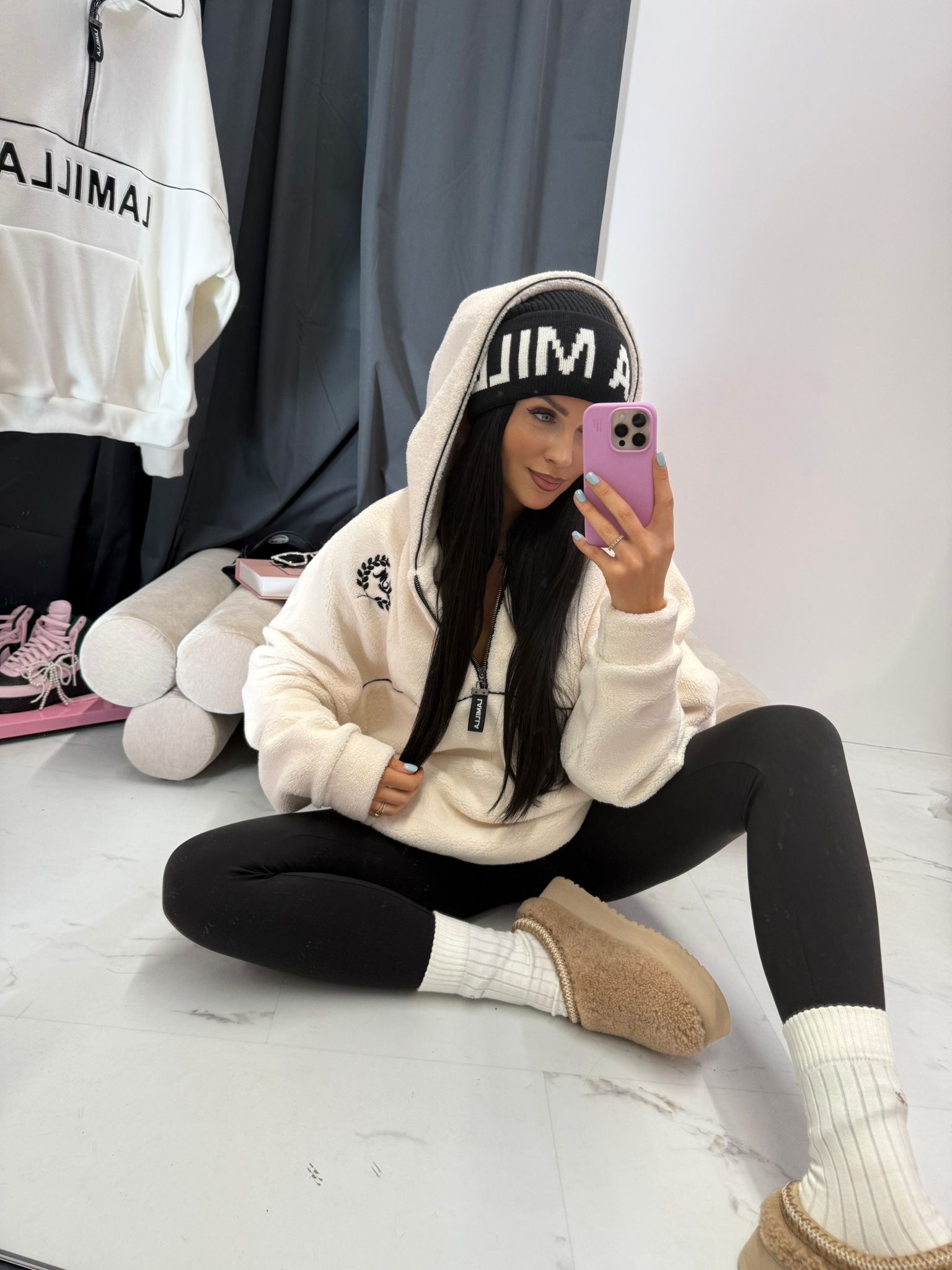 fee4d32b-1c3c-4660-a5f8-4c46149fc60e