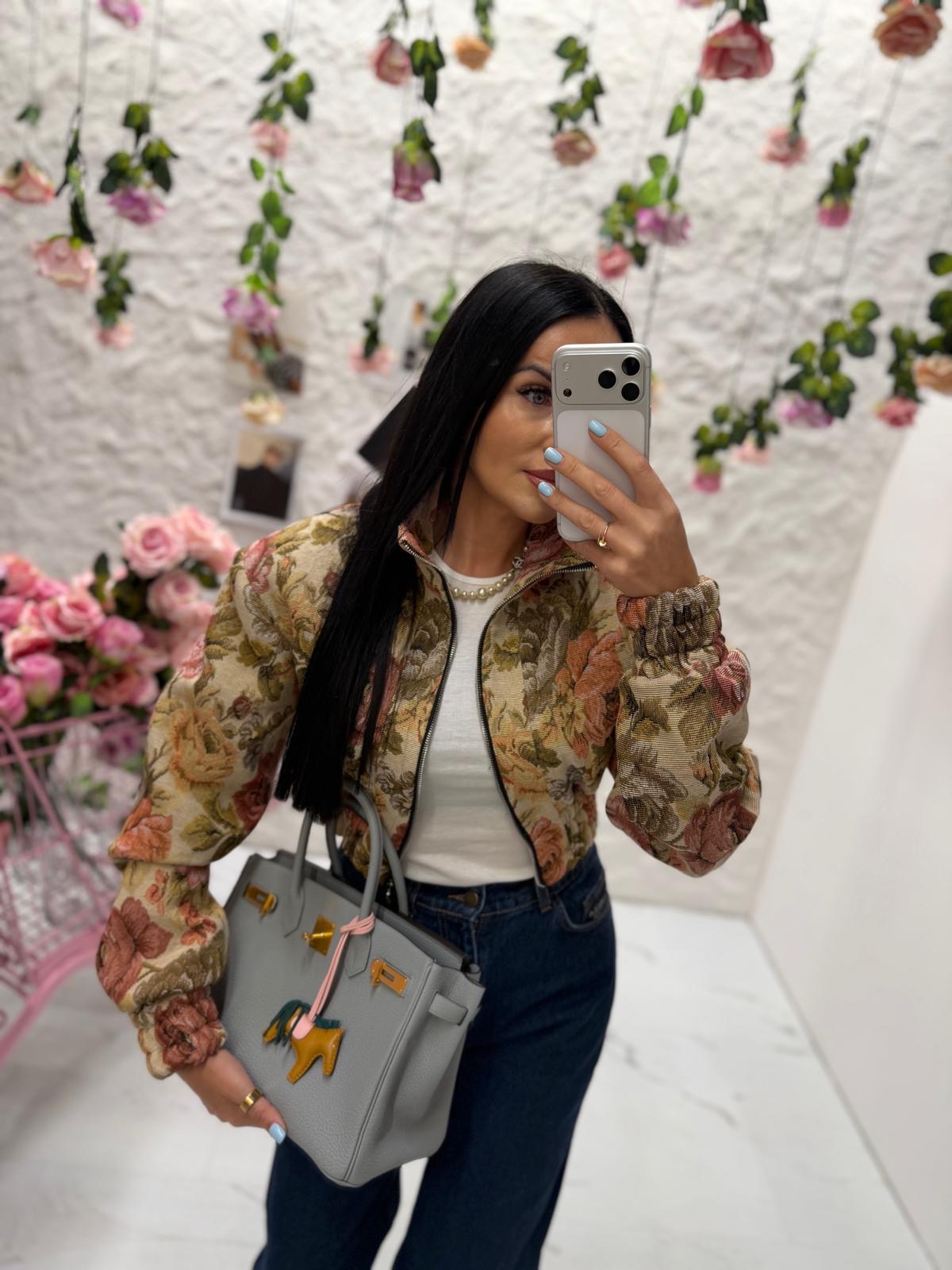 b397a665-13e2-41db-9253-f126295a2b6c